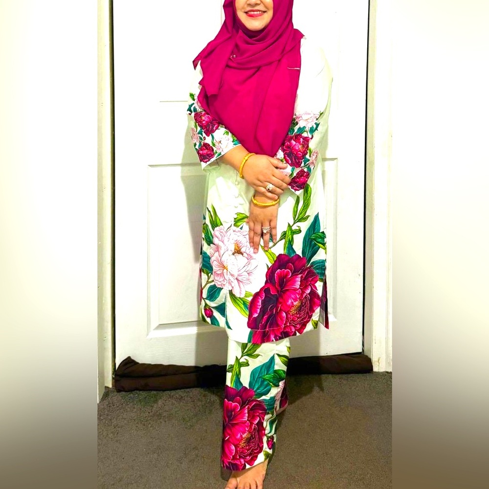 Floral co-odds ,2 piece ,viscos material no dupatta